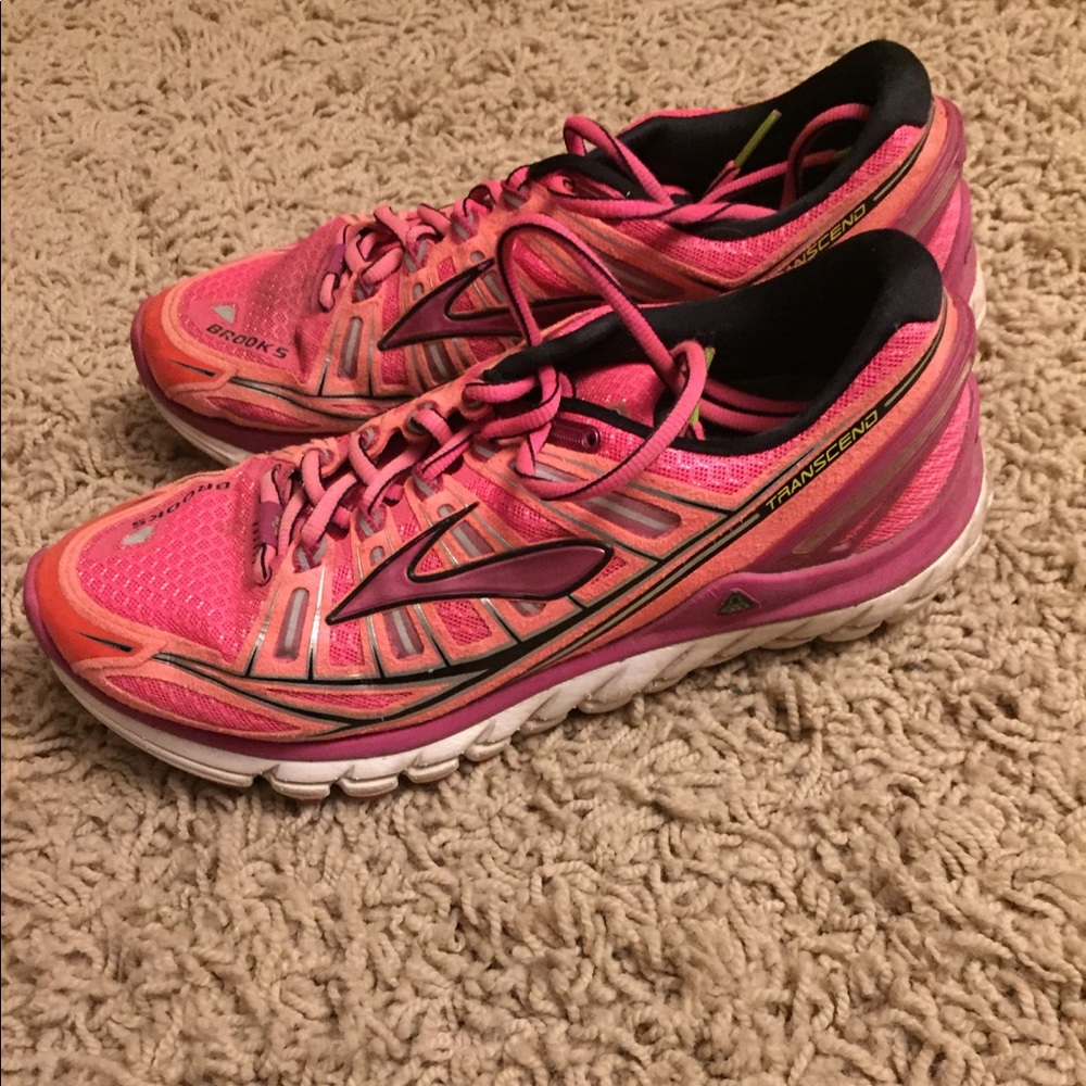 Brooks Transcend Sneakers